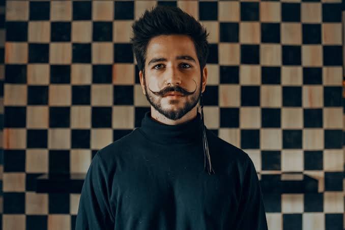 Camilo é compositor de hits como Sin Pijama e Ya No Tiene Novio (Reprodução: Instagram)
