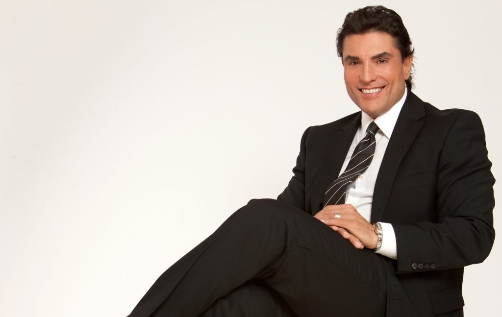 Osvaldo Rios vive Osvaldo Sandoval em Triunfo do Amor, no SBT (Divulgação: Televisa S.A.)