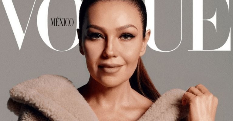 Thalía debuta na capa da Vogue México na edição de fevereiro (Vogue)