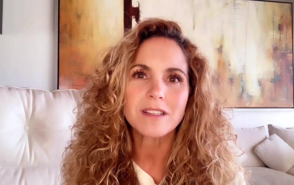 Lucero (Reprodução: YouTube)