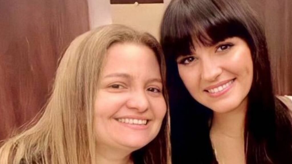 A dubladora brasileira Ana Lúcia Menezes (à esquerda) e a atriz mexicana Maite Perroni (à direita) (Reprodução / Instagram)