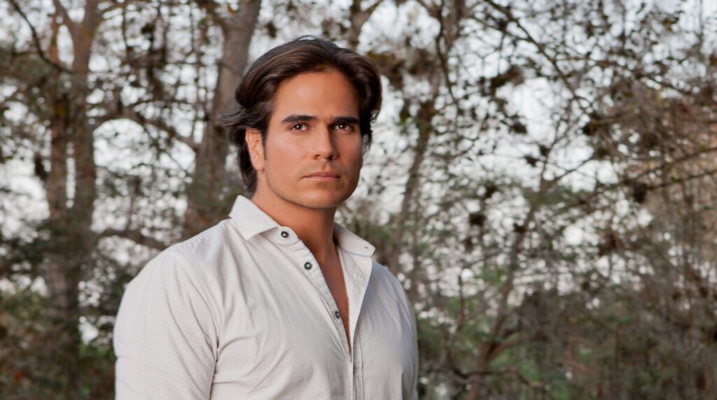 Daniel Arenas como Otávio em Coração Indomável (Divulgação / SBT)