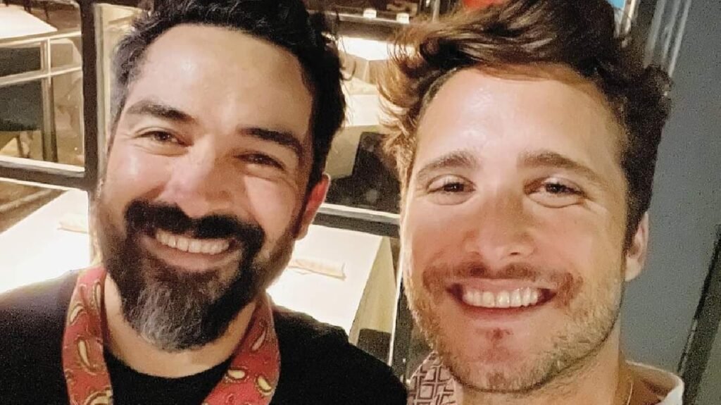 Os atores mexicanos Alfonso Herrera e Diego Boneta (Reprodução / Instagram)